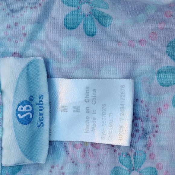 Scrub top - Picture 7 of 8